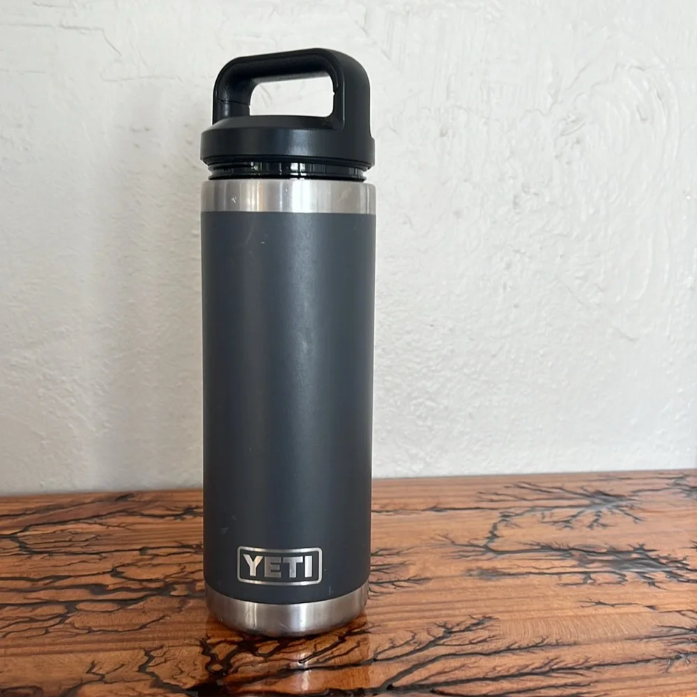 Grey Yeti Rambler 18oz with screw lid - Picture 4 of 4